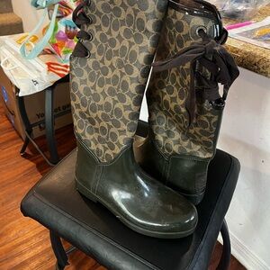 Coach Women's Olive and Brown Patterned Rain Boots
